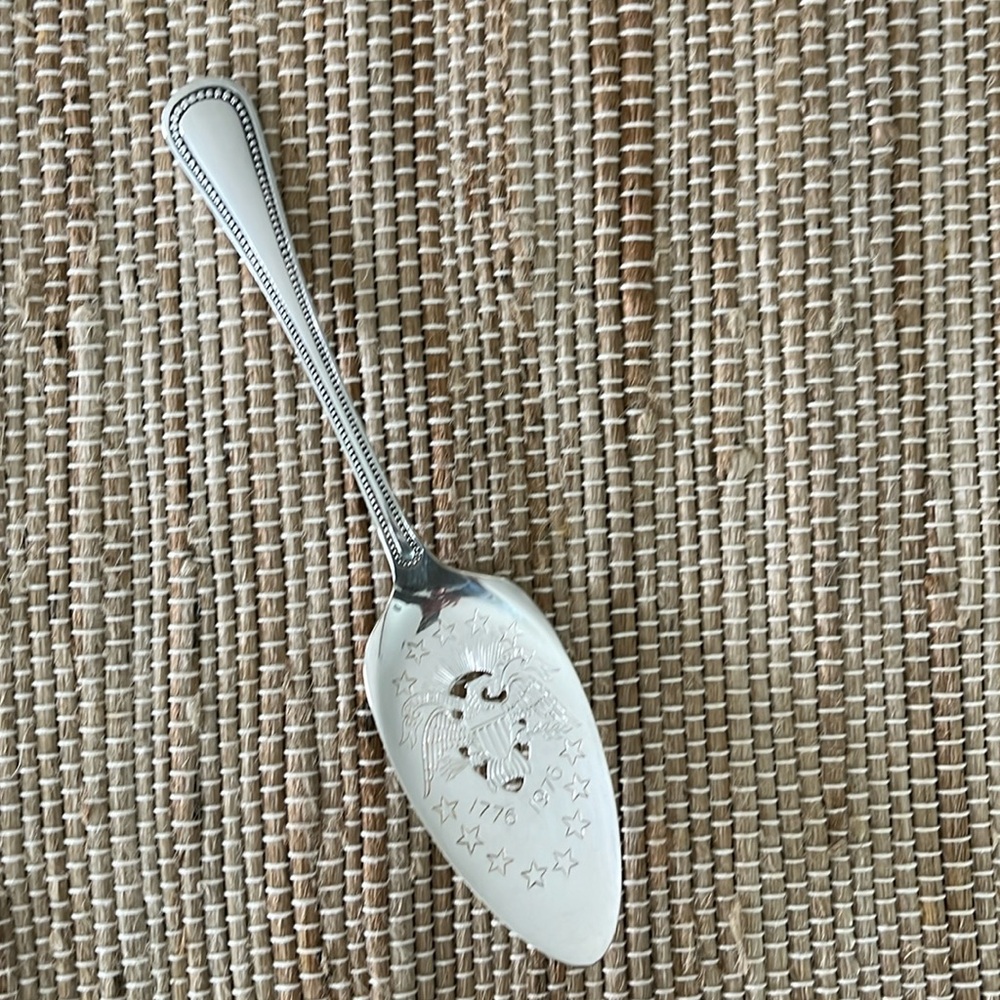 Vintage Community Bicentennial Cake/Pie Server